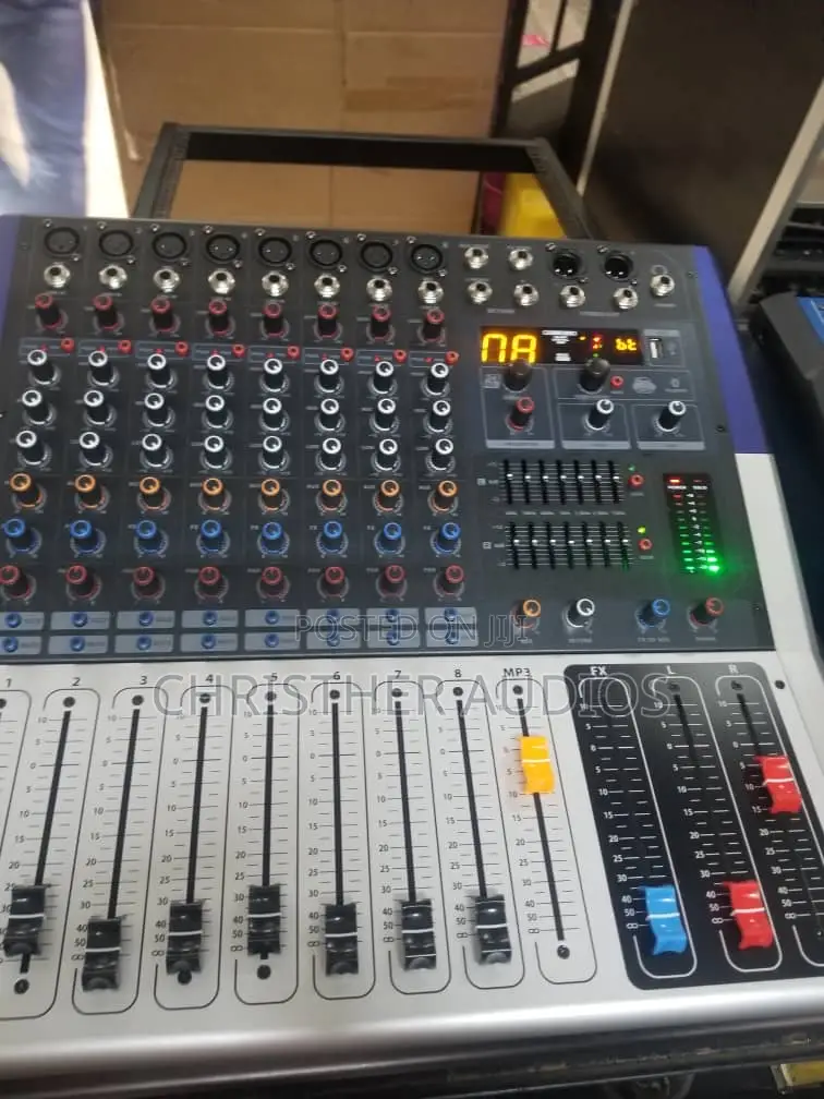 Kv8 Channel Amplified Mixers