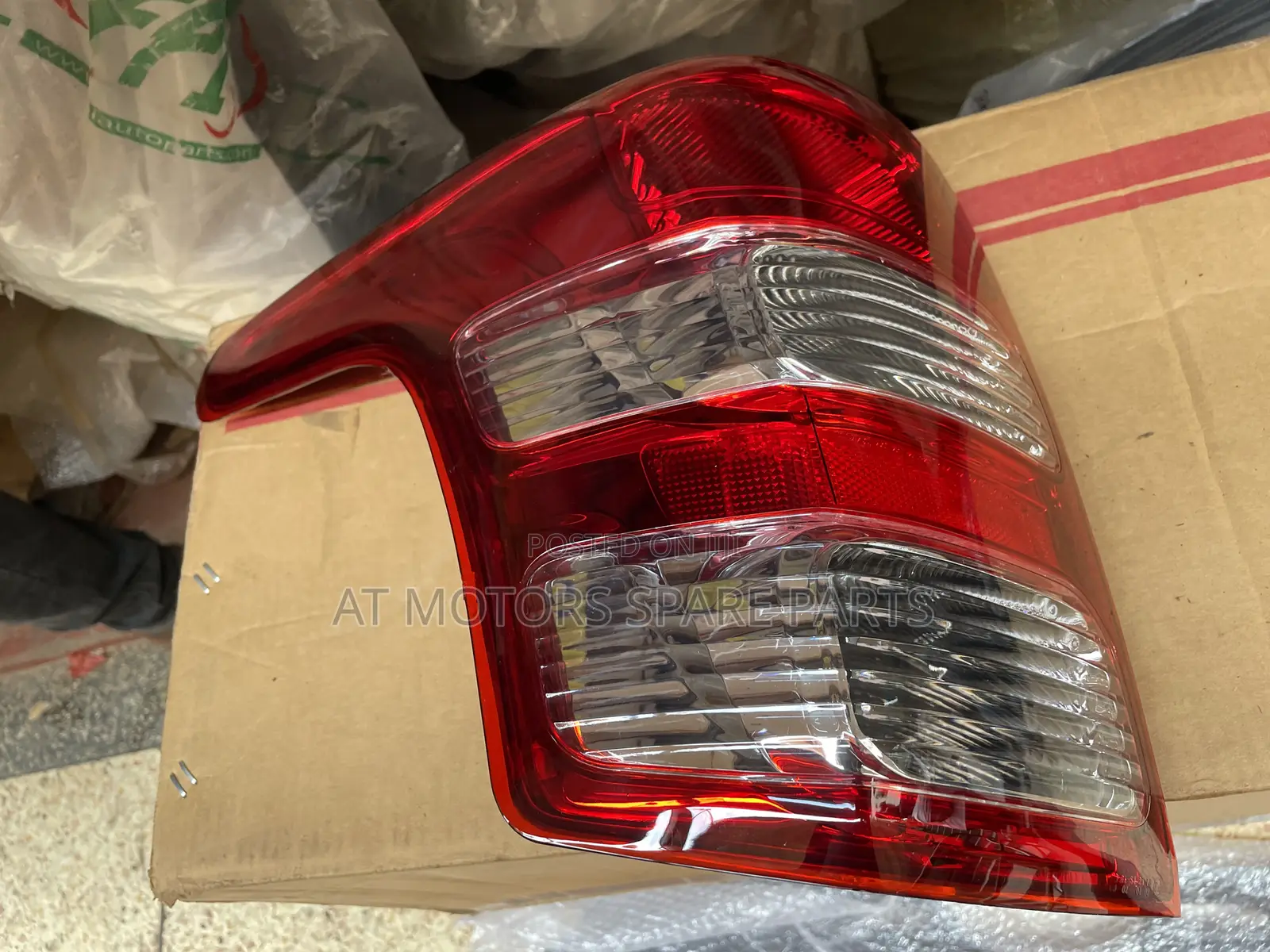 Mitsubishi L200 Back Light 2011