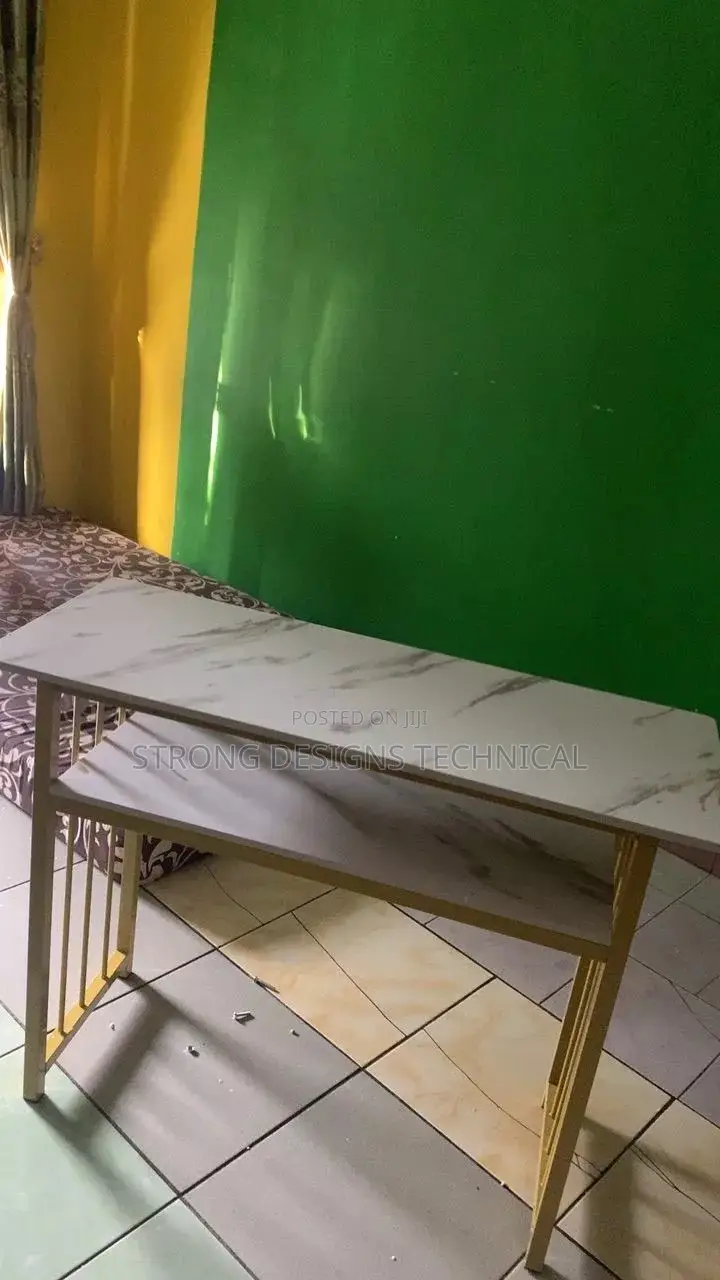 Manicure / Nail Salon Table