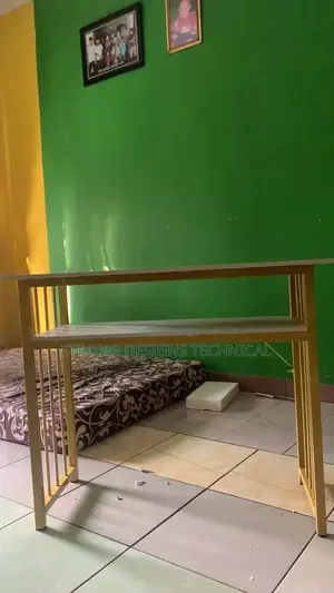 Manicure / Nail Salon Table