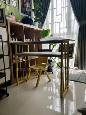 Manicure / Nail Salon Table