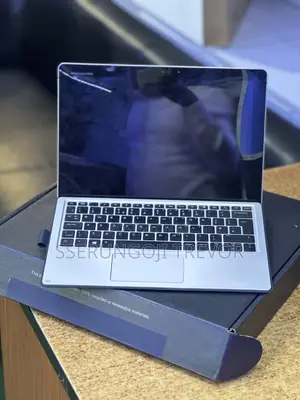 Laptop HP X2 16GB Intel Core I5 SSHD+SSD 256GB