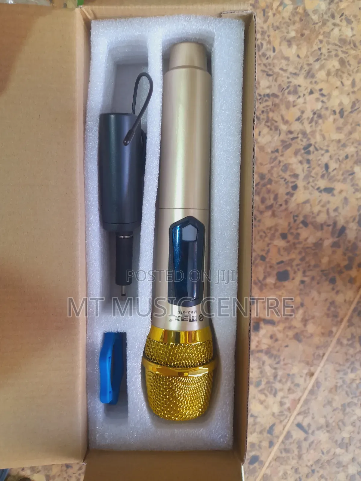 Max-010 Professional Wireless Microphone