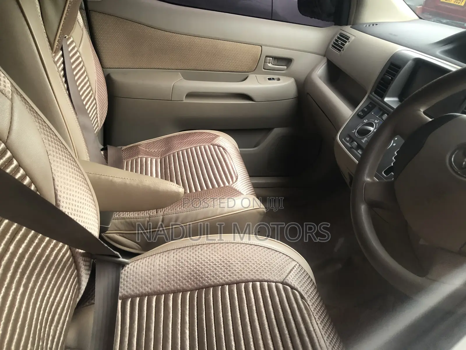 Toyota Raum 2011 Silver