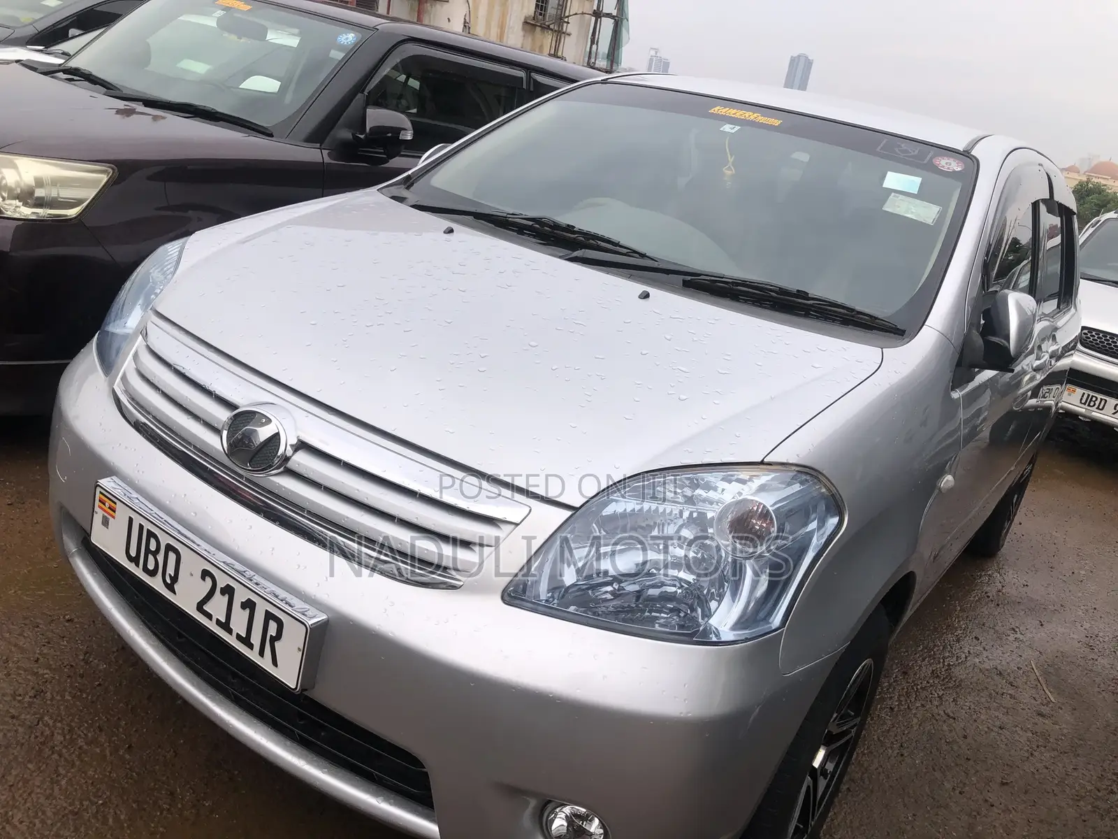 Toyota Raum 2011 Silver