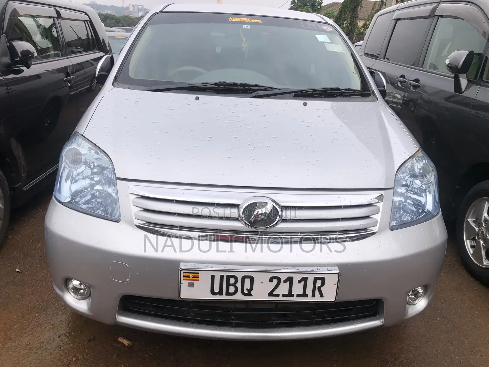 Toyota Raum 2011 Silver