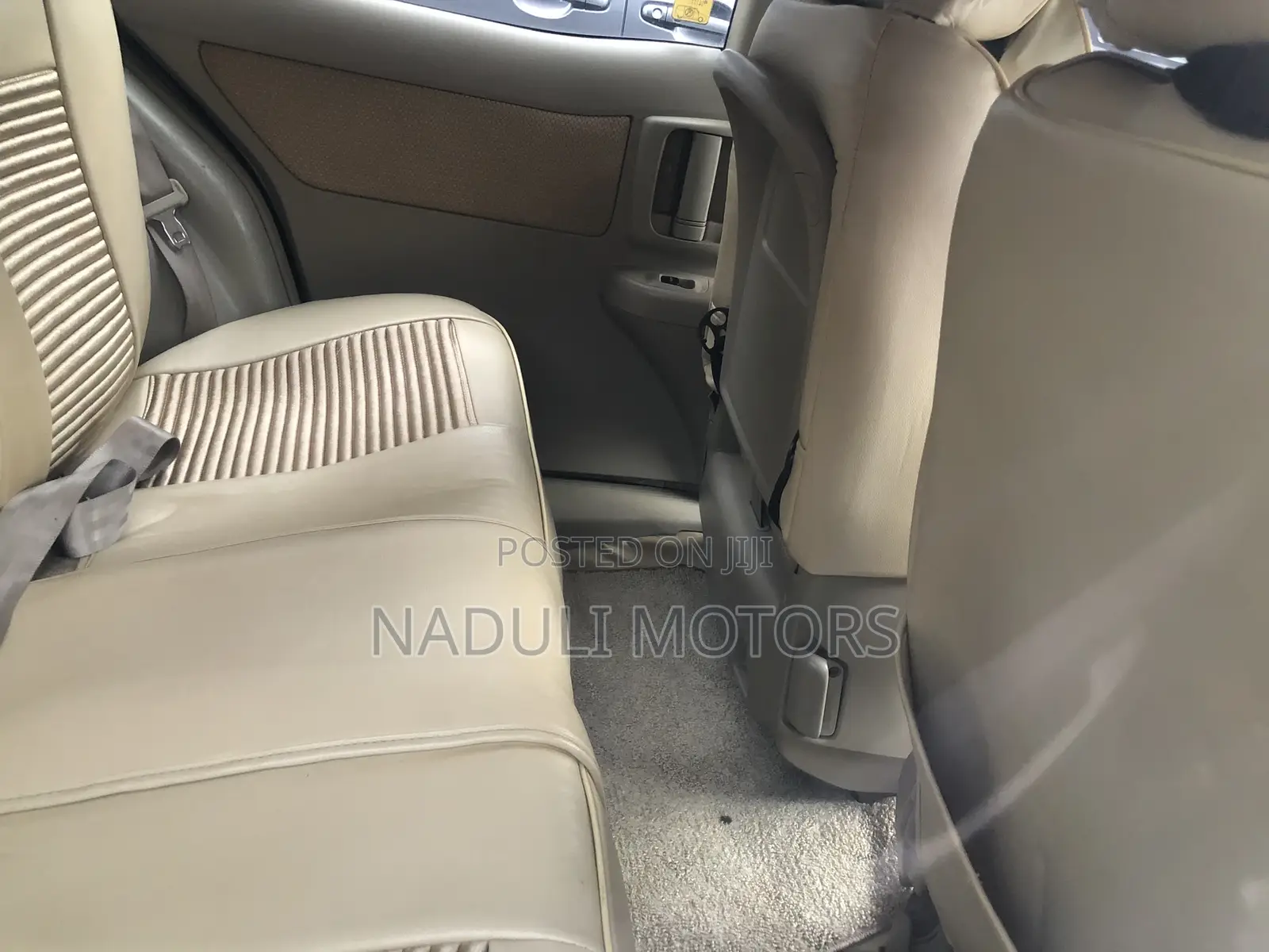 Toyota Raum 2011 Silver