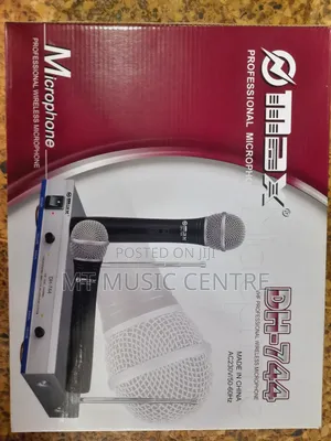 Max Dh-744 Professional Wireless Microphones