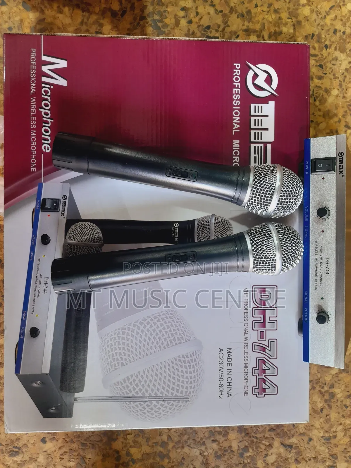 Max Dh-744 Professional Wireless Microphones