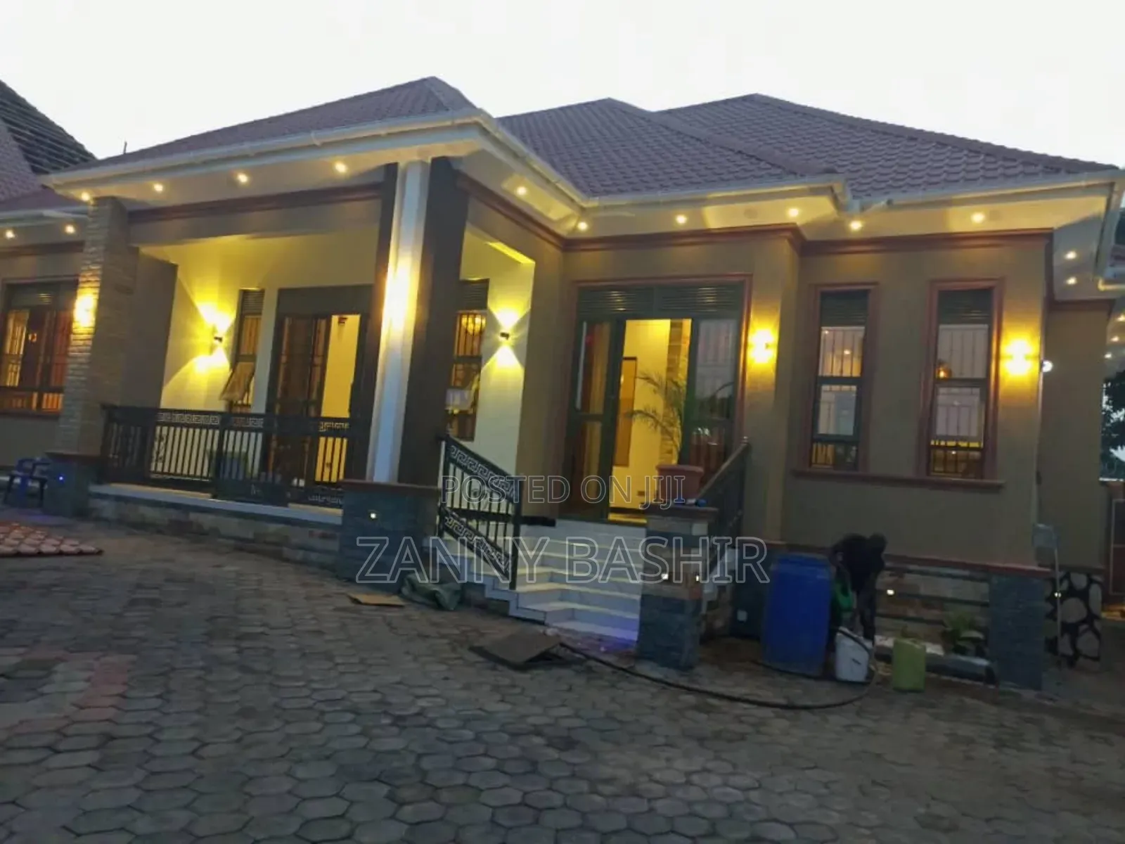 4bdrm House in Kitende Craft, Central Division for sale