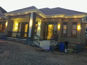 4bdrm House in Kitende Craft, Central Division for sale