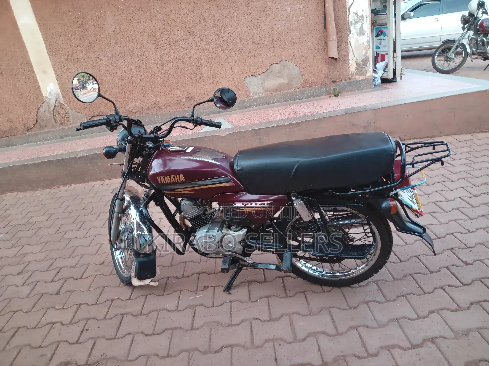 Yamaha Crux 2023 Red