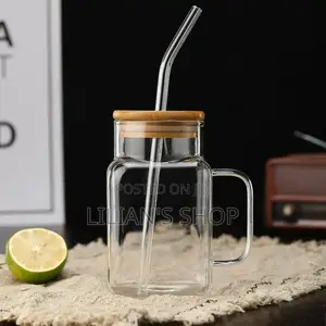 Glass Tumbler With Bamboo Lid and Straw