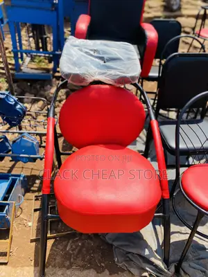 Photo - New Work / Sinked Saloon / Chair /Sink