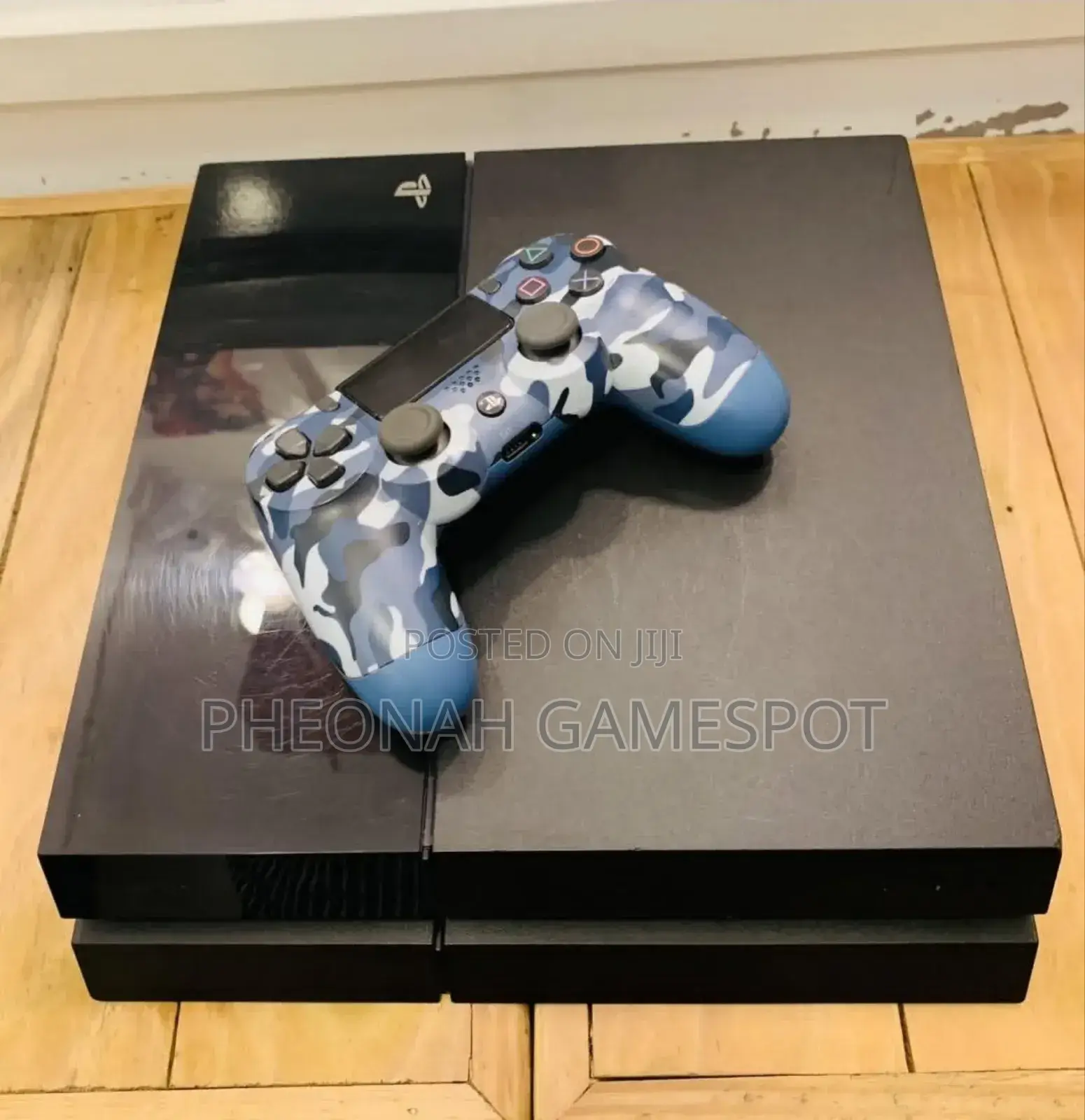 Playstation 4 .Ps4 , Standard. With Over 12 Games and 2 Pads
