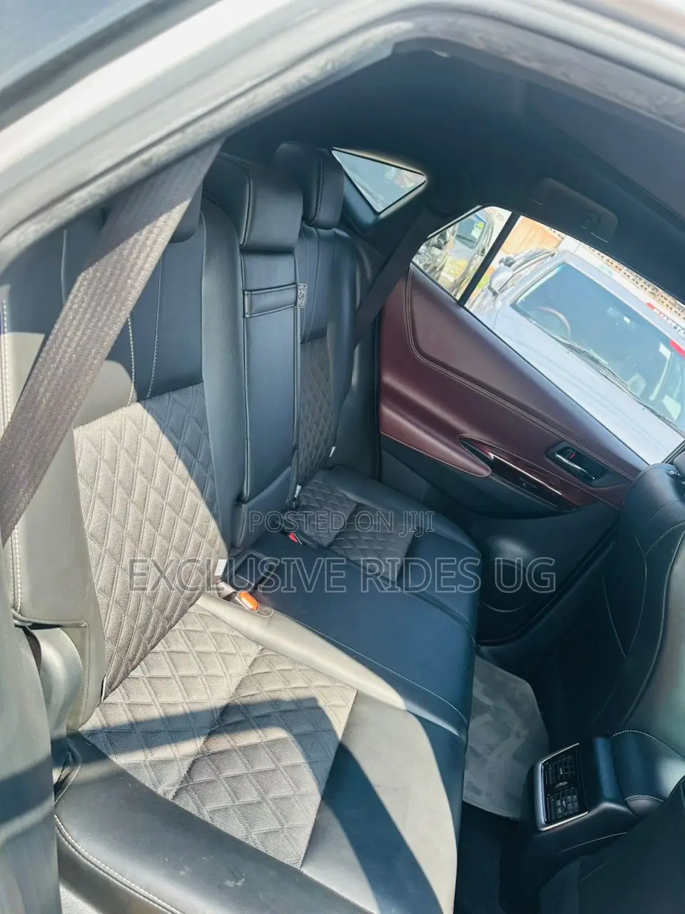 Toyota Harrier 2.0 2016 Silver