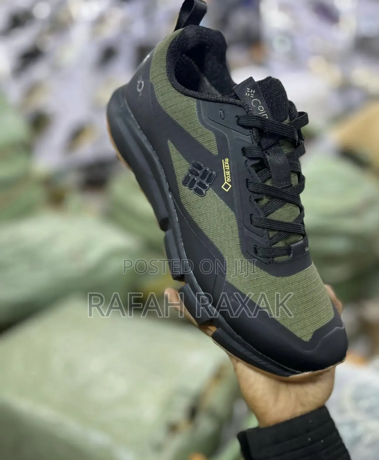 Men’S Black/Green Columbia Montrail Gore-tex Hiking Sneakers