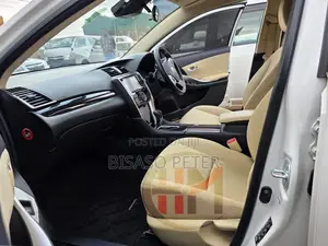 Toyota Premio 1.8 AWD 2019 White