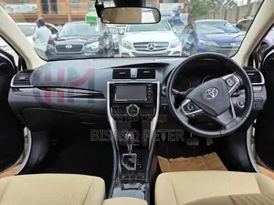 Toyota Premio 1.8 AWD 2019 White
