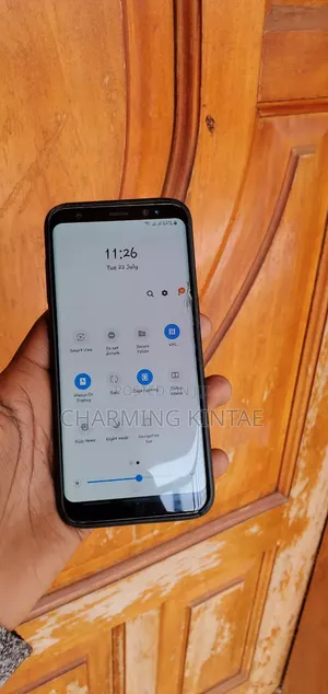 Photo - Samsung Galaxy S8 64 GB Silver