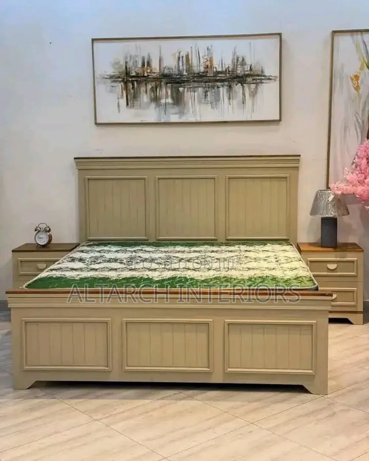 5by 6 King Flat Bed With Bedside Drawers