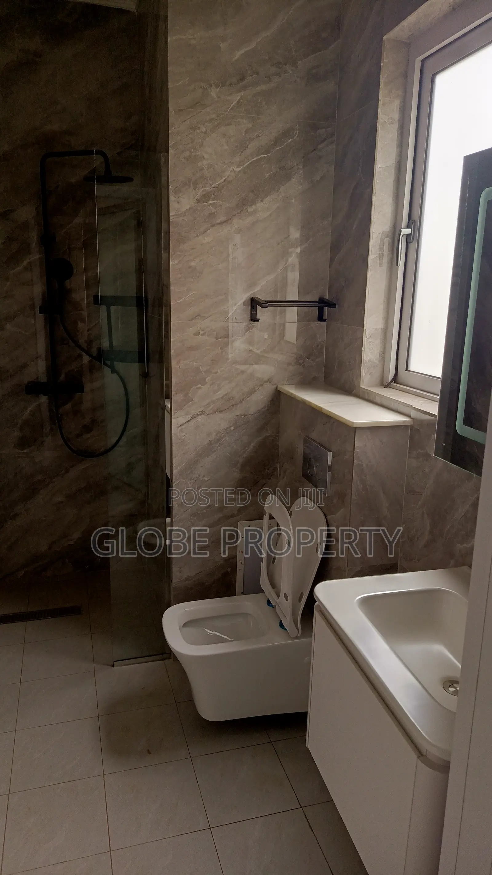 Furnished 4bdrm Apartment in Kololo, Central Division for rent