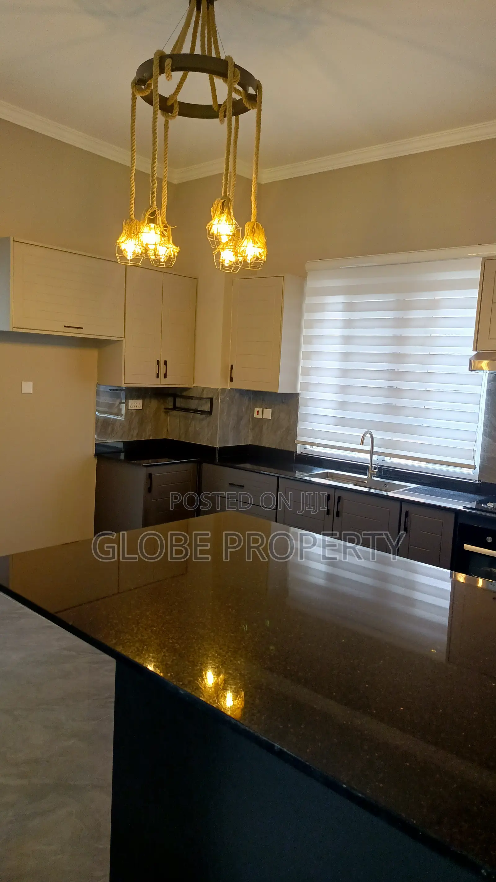 Furnished 4bdrm Apartment in Kololo, Central Division for rent