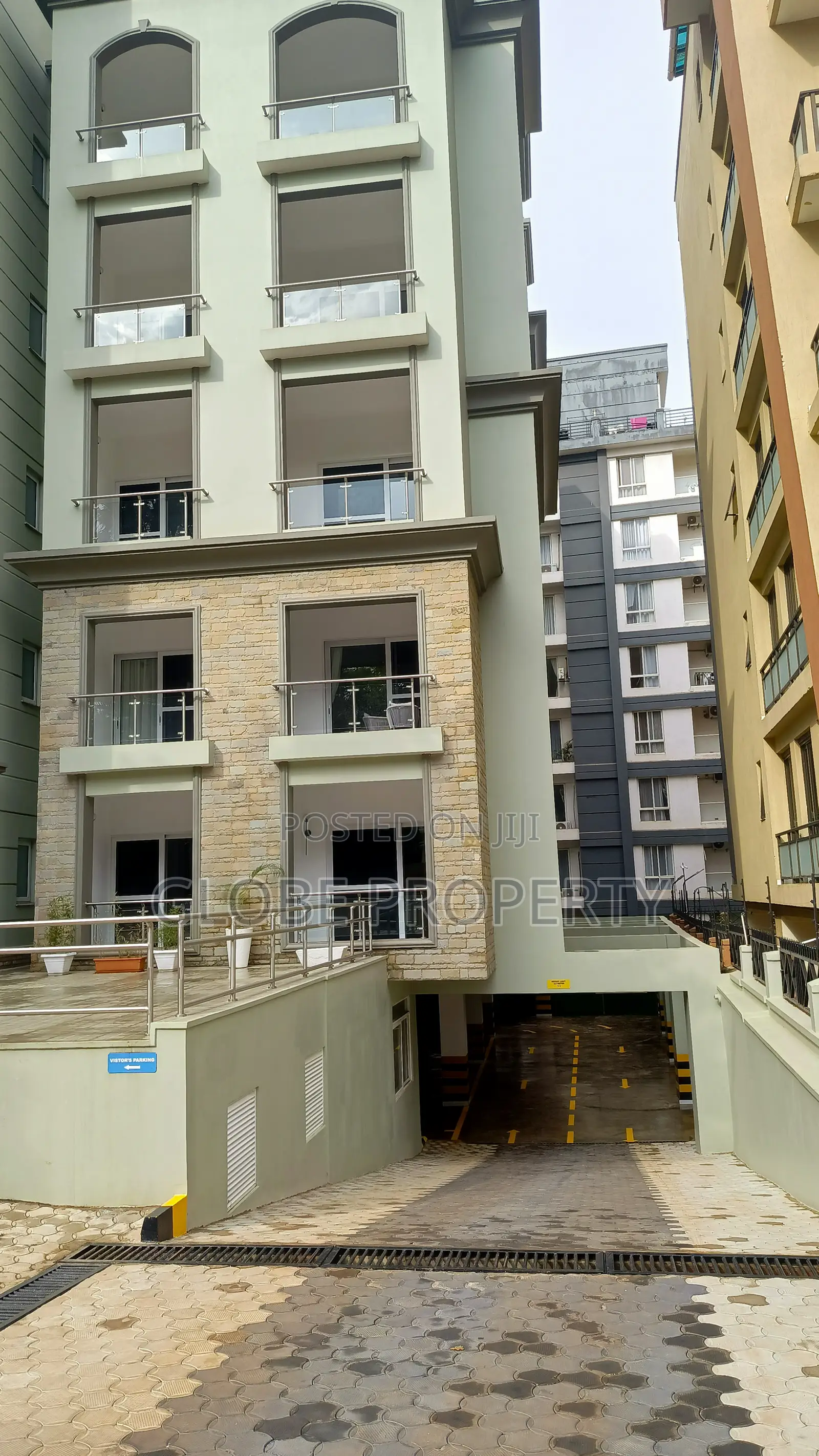 3bdrm Apartment in Kololo, Central Division for sale