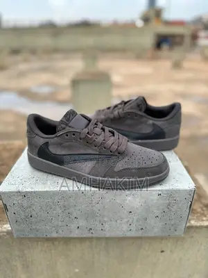 New Nike Air Jordan 1 Low X Travisscott Velvet Brown Stocked