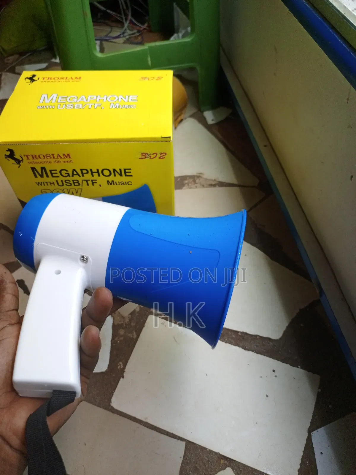 Trosiam 30w Megaphone With Usb/Tf Card Support