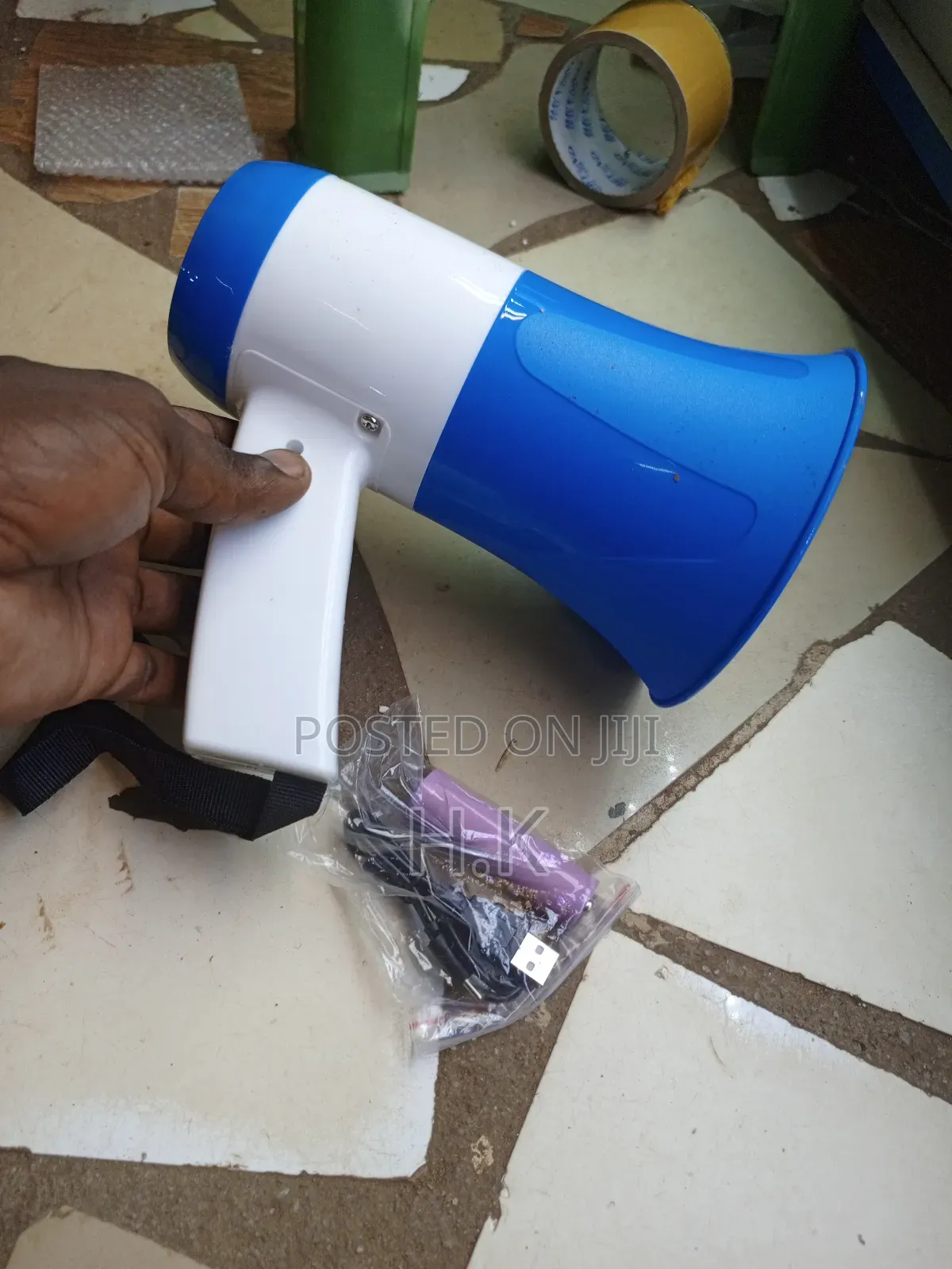 Trosiam 30w Megaphone With Usb/Tf Card Support