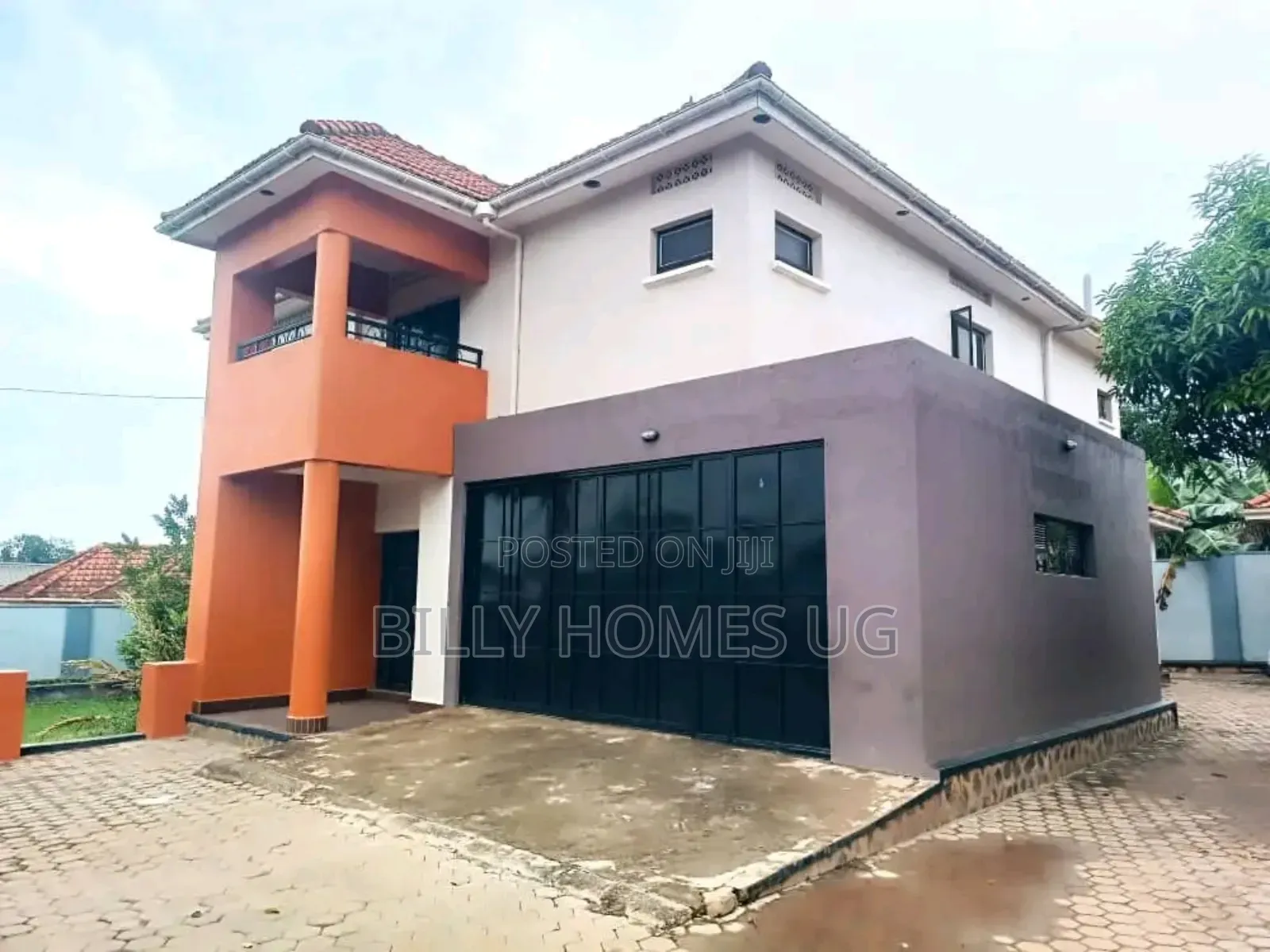 5bdrm Mansion in Kira for sale