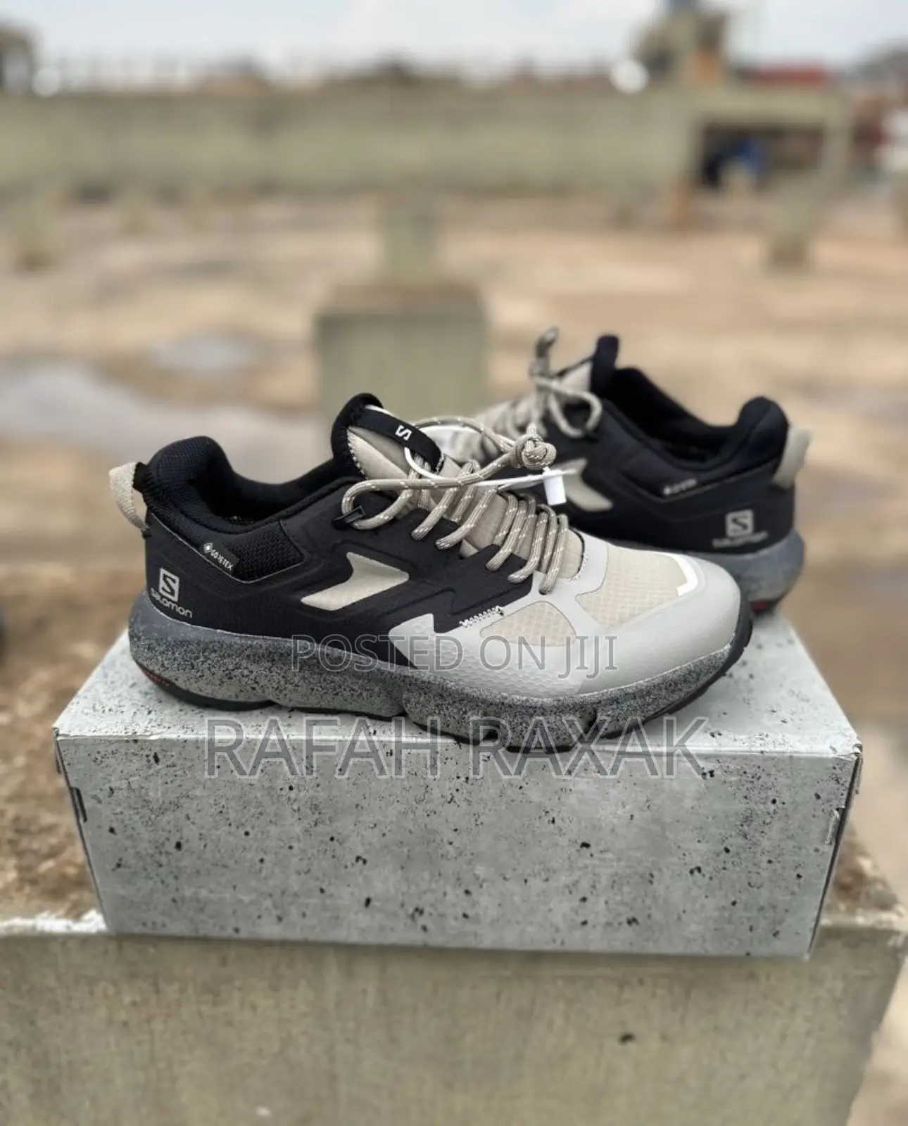 Original Salomon Predict Hike Gore-tex Hiking Sneakers