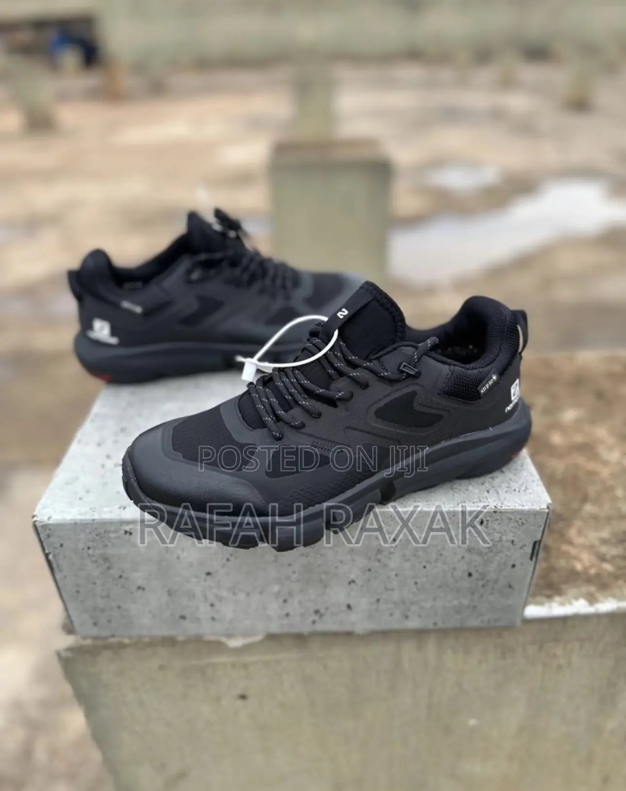 Original Black Salomon Predict Hike Gore-tex Hiking Sneakers
