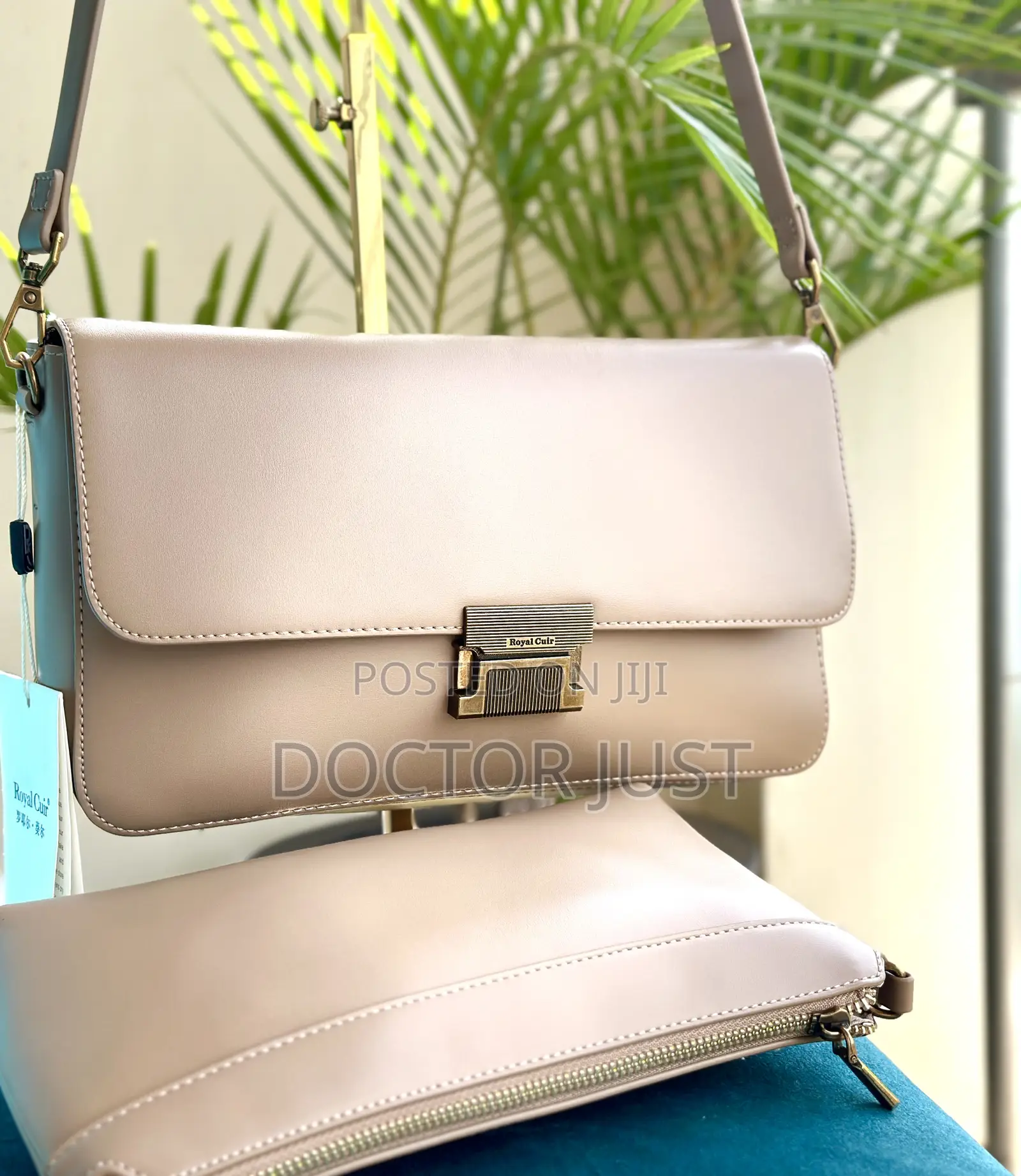 Underarm/ Shoulder Bag/ Crossbody Bag.