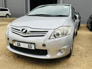 Photo - Toyota Auris Limited Sedan FWD (3.5L 6cyl 6A) 2010 Silver