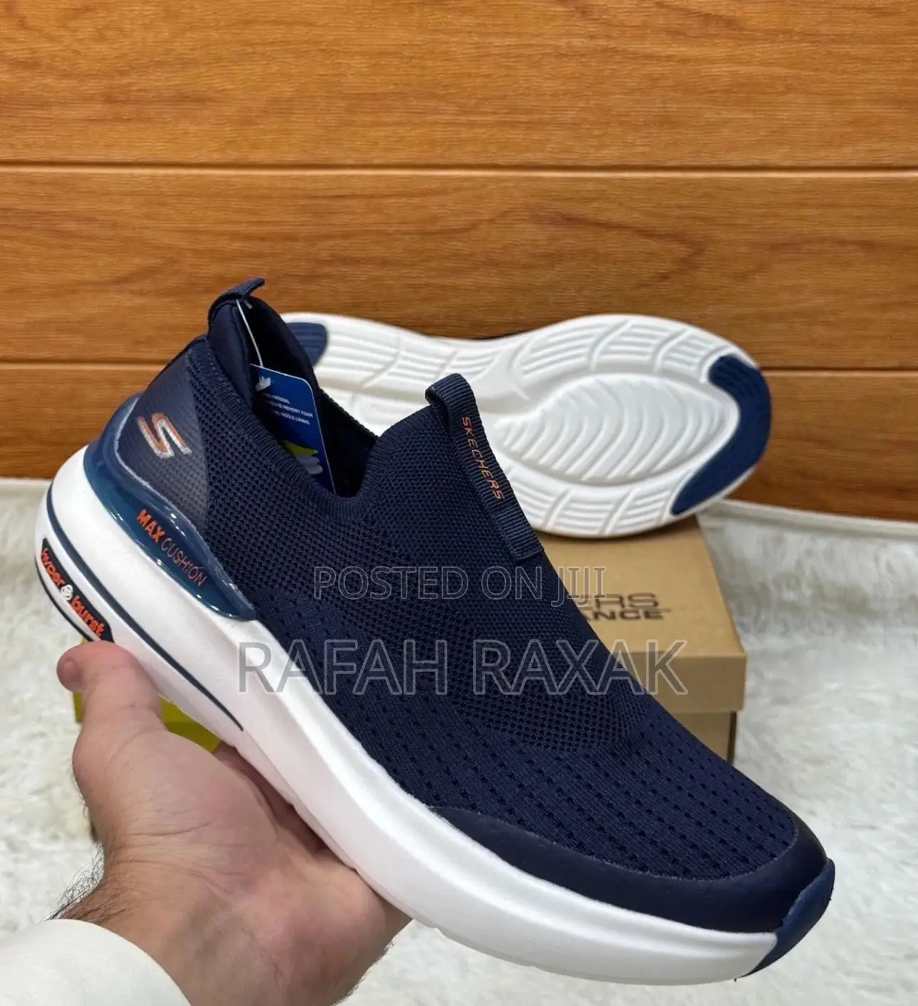 Original Skechers Max Cushion Hyper Burst Light Sneakers