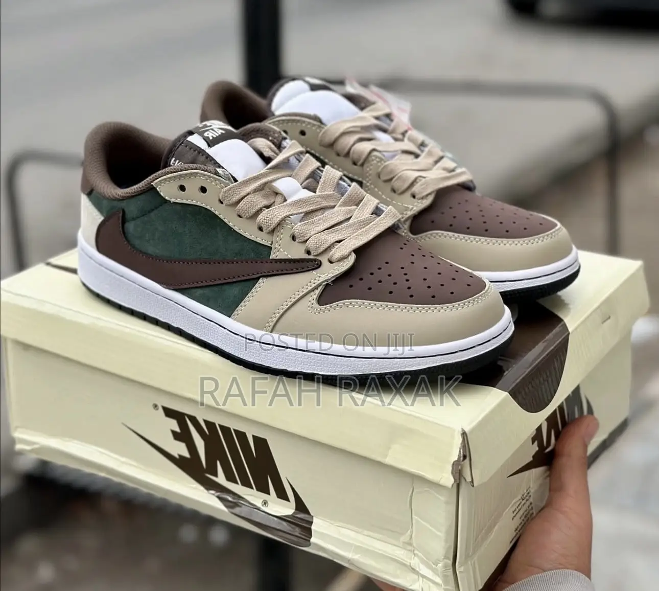 Nike Air Jordan 1 Low X Travis Scott Cactus Jack Sneakers
