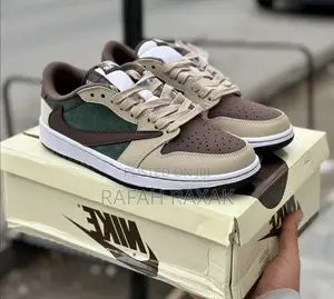 Nike Air Jordan 1 Low X Travis Scott Cactus Jack Sneakers