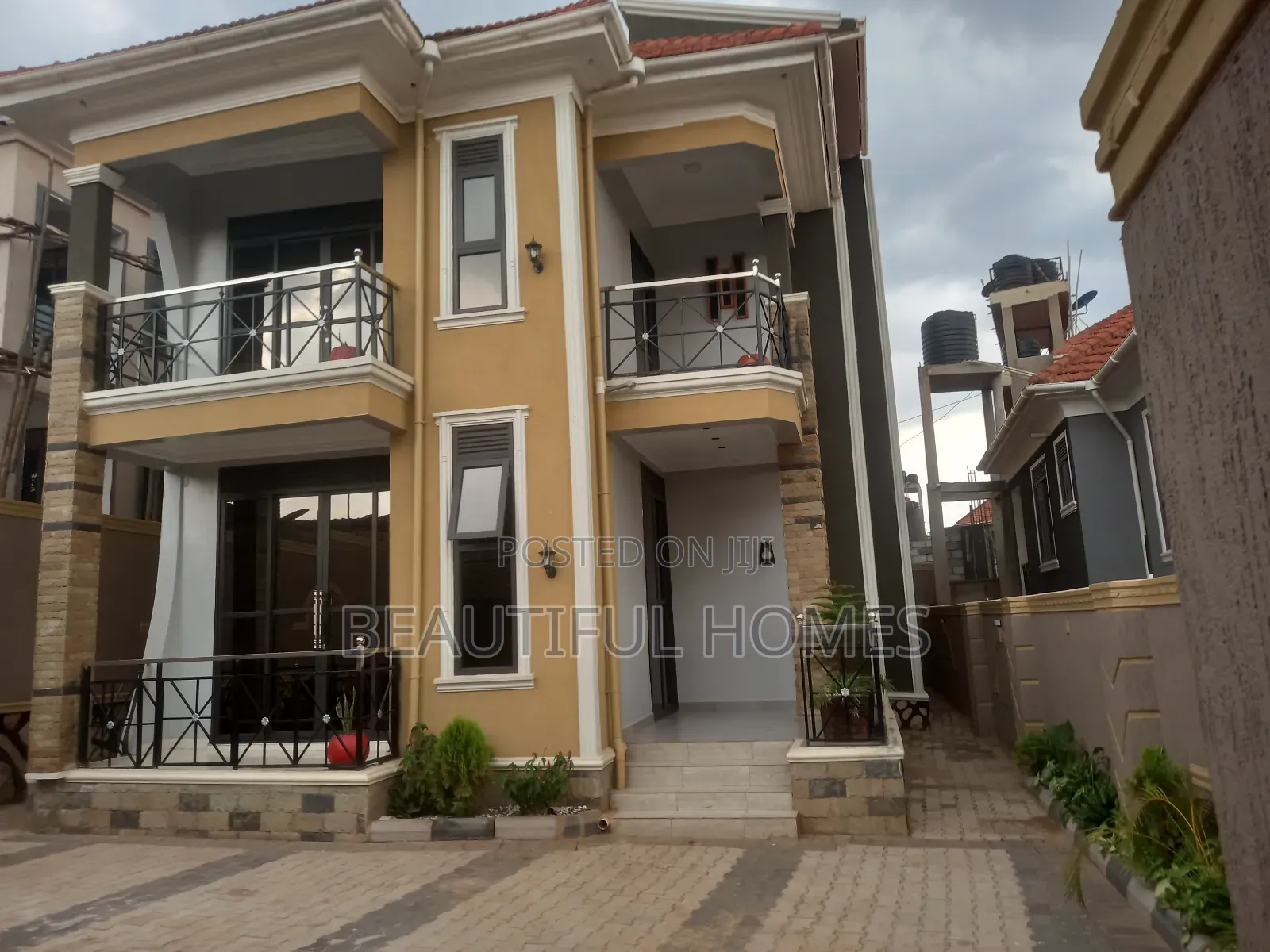 Furnished 4bdrm Duplex in Najjera, Central Division for sale