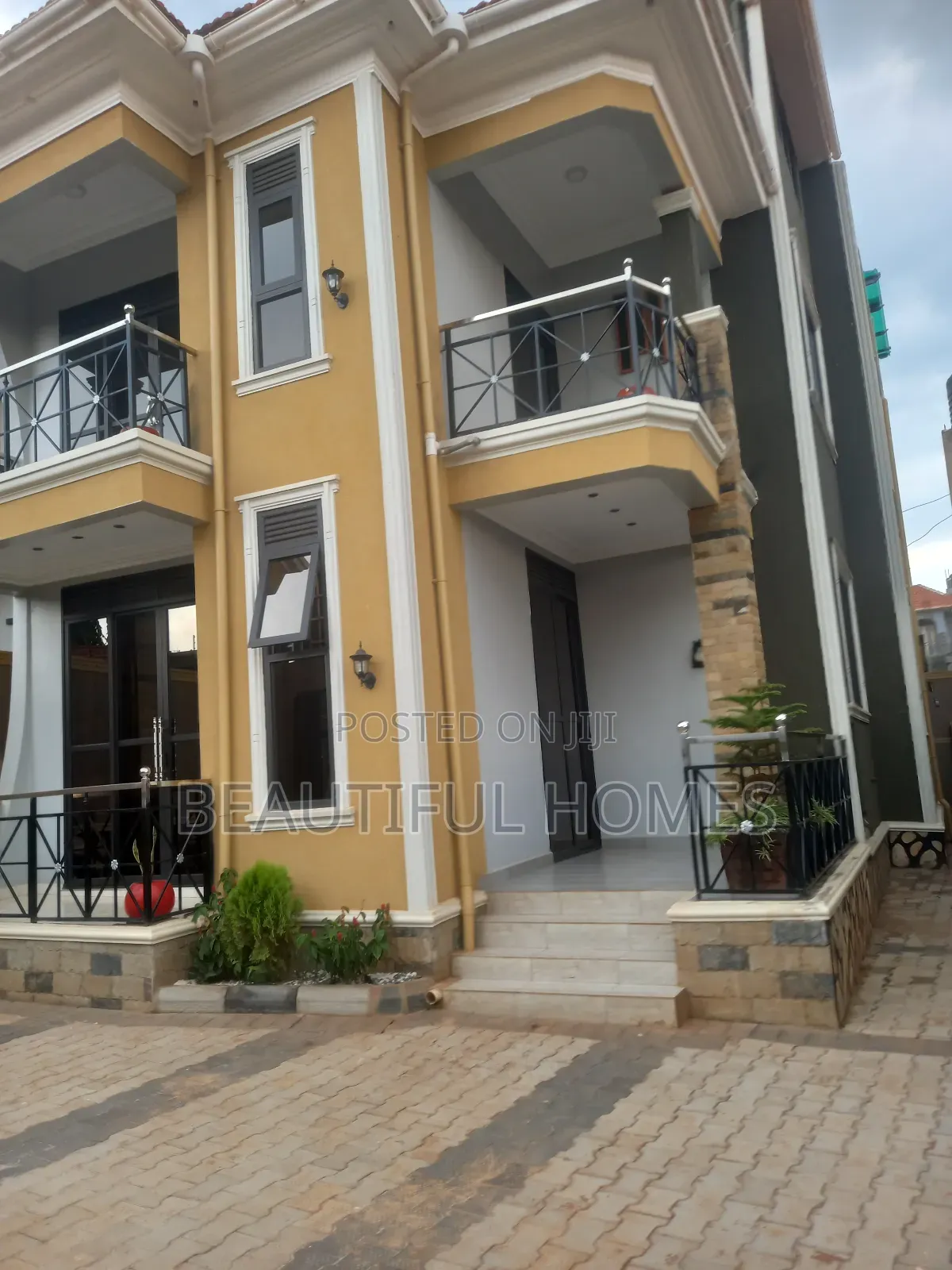 Furnished 4bdrm Duplex in Najjera, Central Division for sale