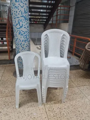 Wordly Plastic Chairs Plastic Chairs
