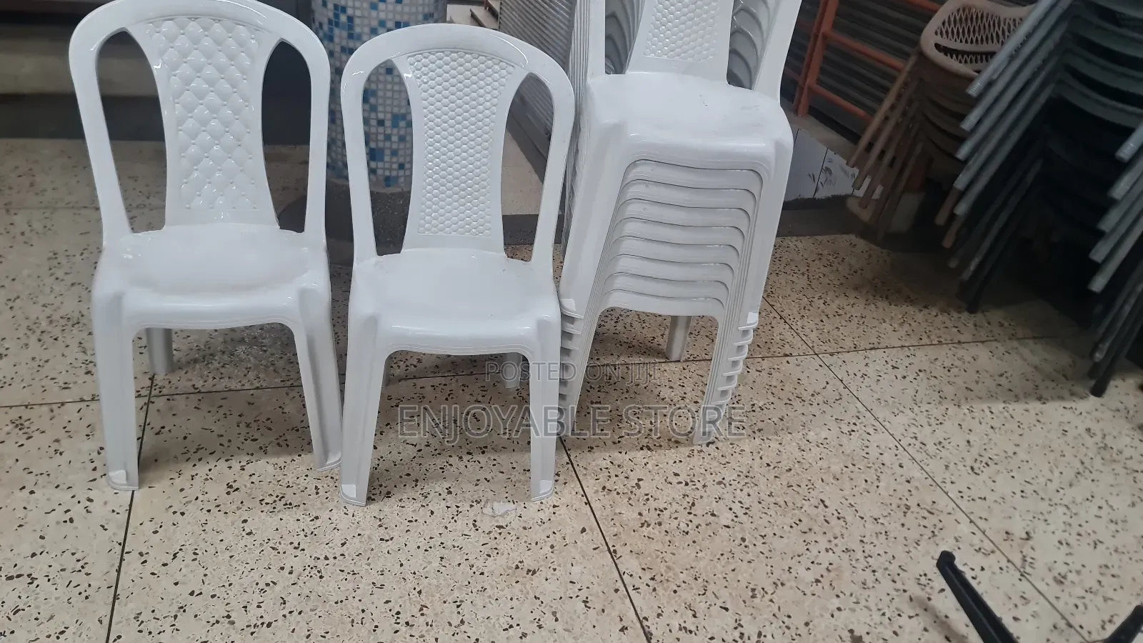 Wordly Plastic Chairs Plastic Chairs