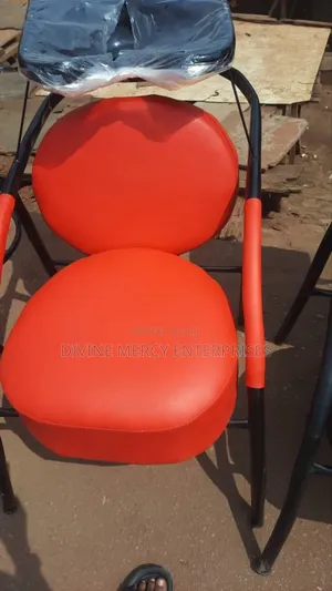 Saloon Chair
