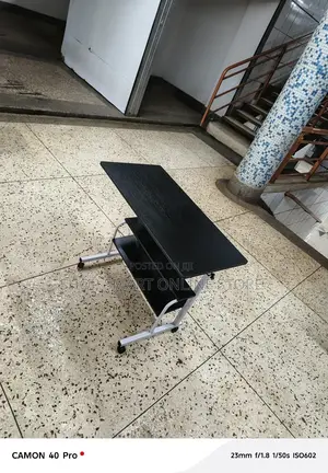 Laptop Table Adjusting*