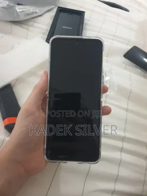 Photo - Samsung Galaxy Z Flip 3 128 GB