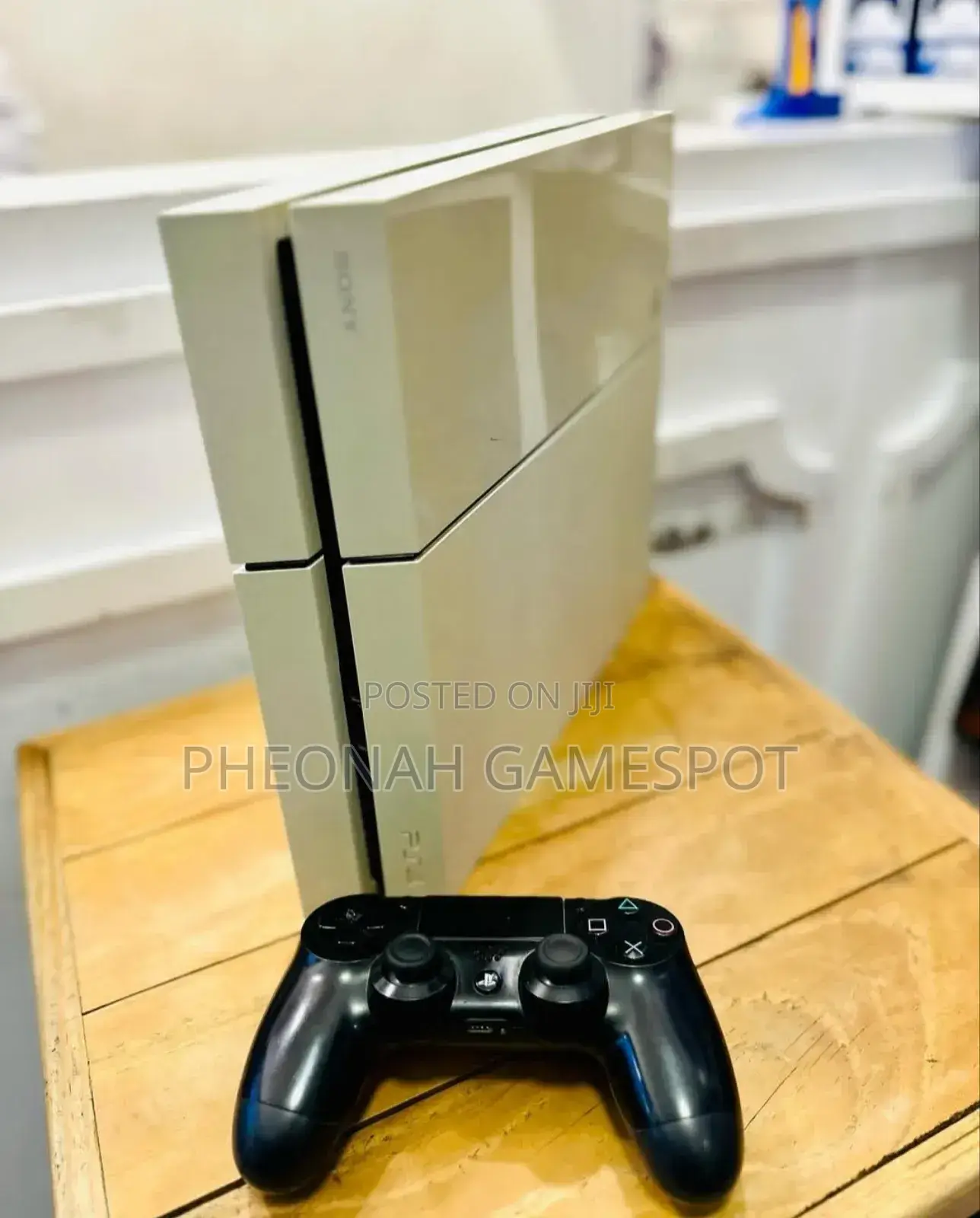 Playstation 4 Standard/ Ps4 Standard. Good Condition