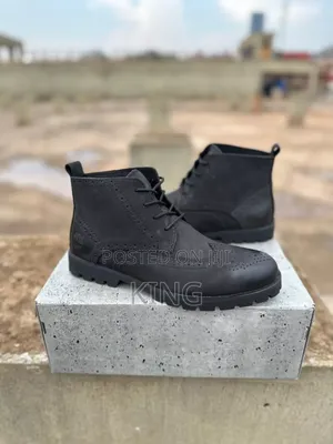 Grand Boots