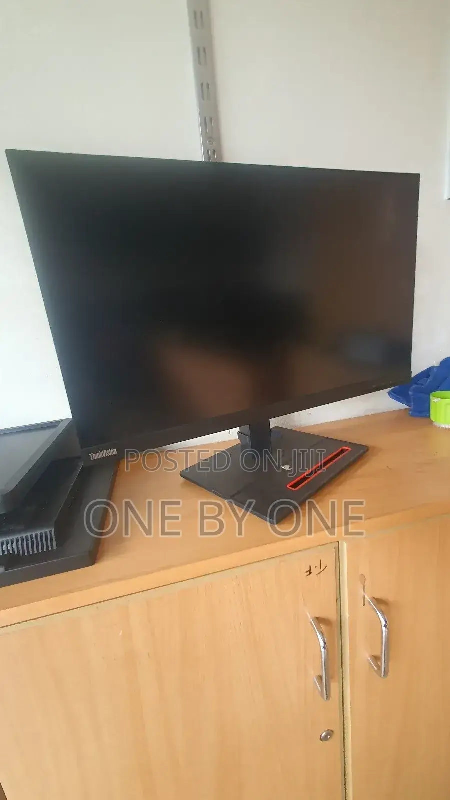 Lenovo Thinkvision Monitor.24inch Ips
