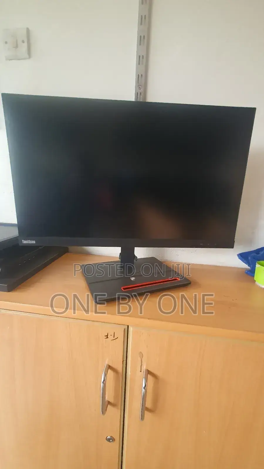 Lenovo Thinkvision Monitor.24inch Ips